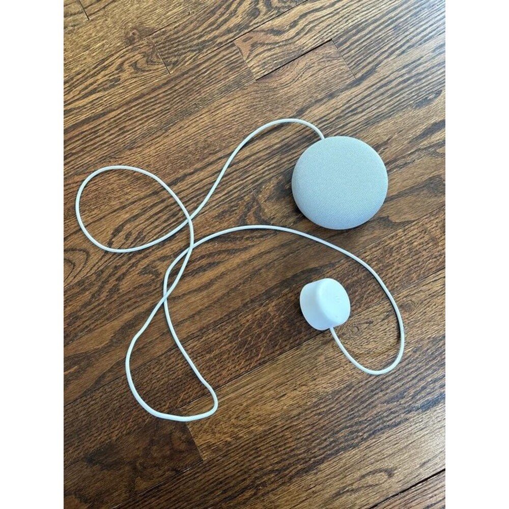 Google Nest Mini Smart Speaker - Chalk / Light Gray (2nd Gen)